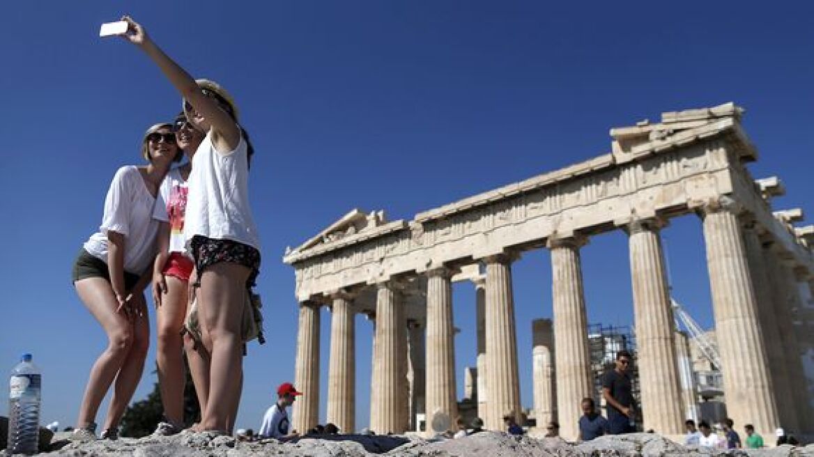 Die Zeit: «Η Ελλάδα, είναι ο τέλειος συνδυασμός θάλασσας, ηλιοθεραπείας, παιδείας και φιλοσοφίας»